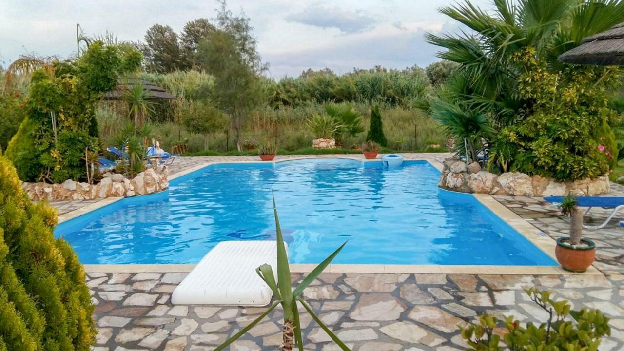 Villa Swan Lefkada City ภายนอก รูปภาพ